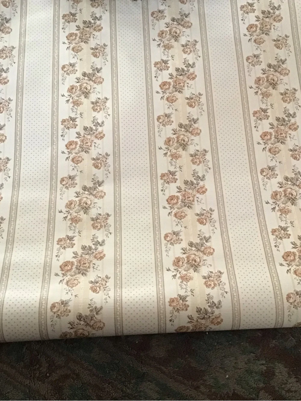 Vintage Roses Cottagecore Wallpaper